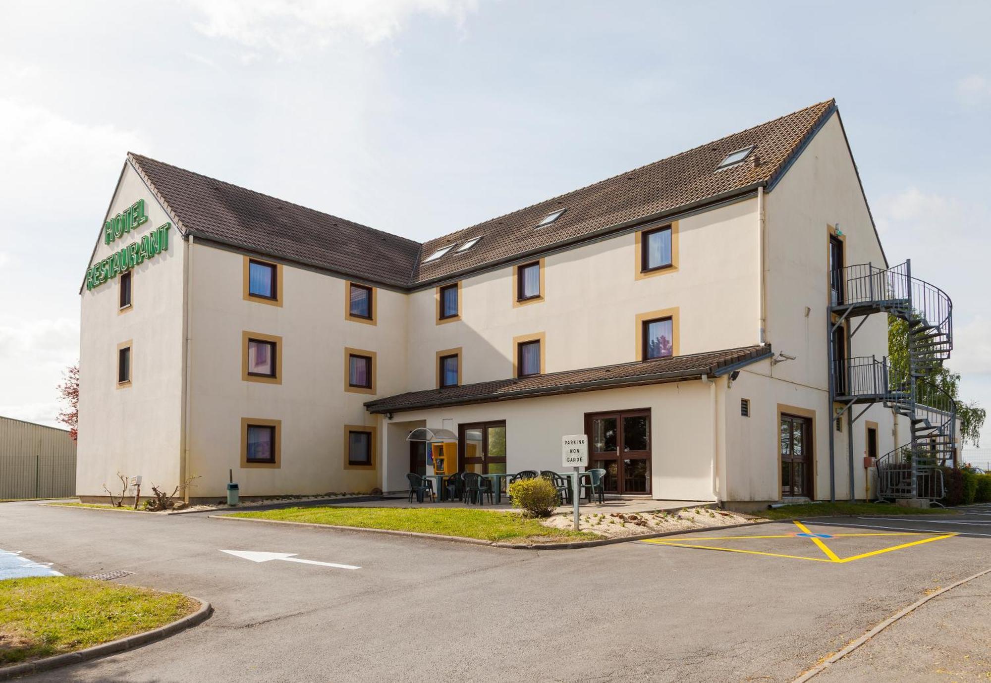 Brit Hotel Арас Екстериор снимка