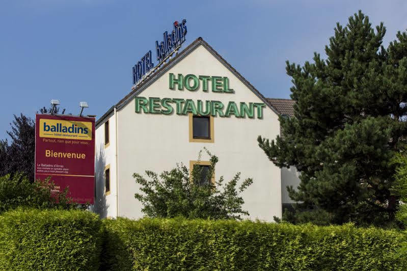 Brit Hotel Арас Екстериор снимка