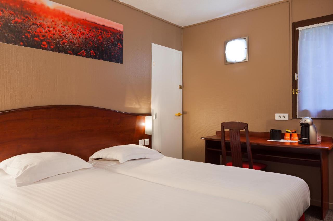 Brit Hotel Арас Екстериор снимка