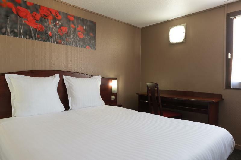 Brit Hotel Арас Екстериор снимка